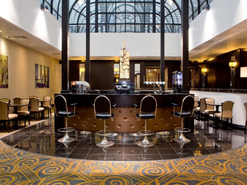Imperial Hotel Лондон Екстериор снимка