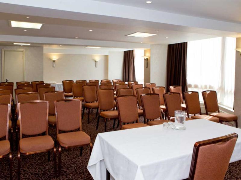 Imperial Hotel Лондон Екстериор снимка