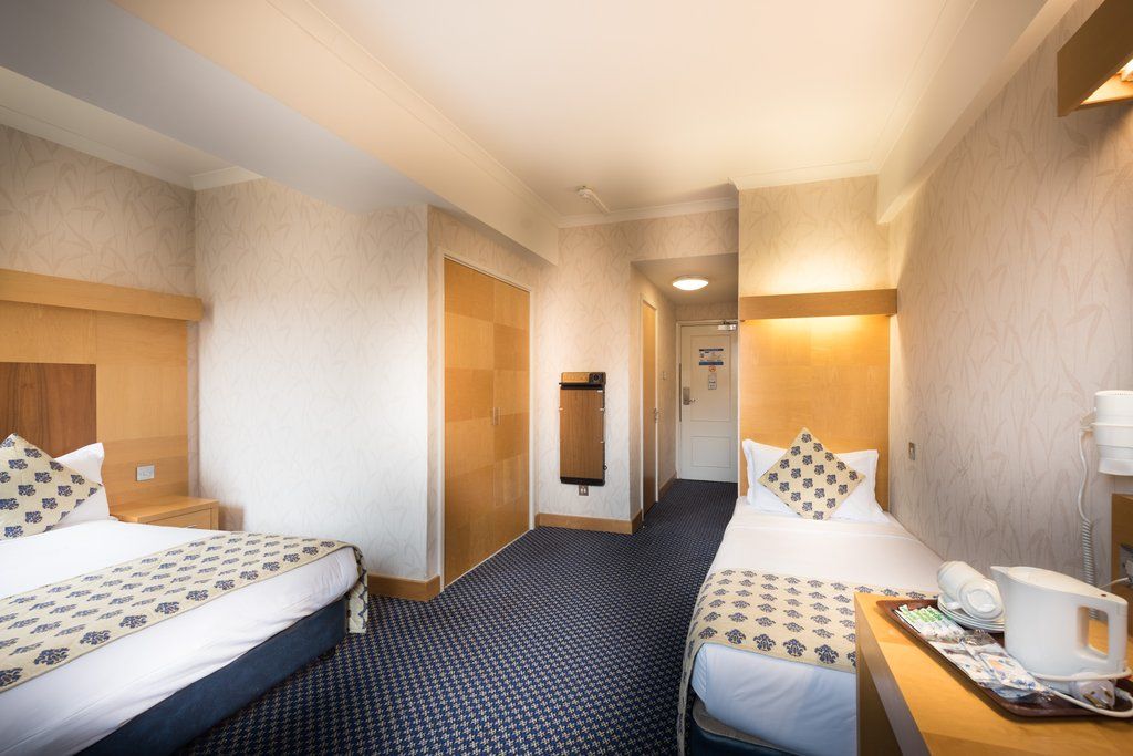 Imperial Hotel Лондон Екстериор снимка